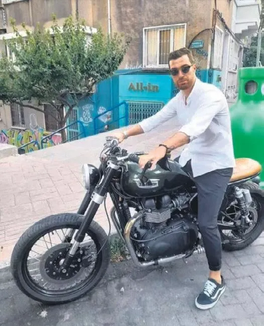 36 saniyede motosikleti çaldılar! Hırsızların son hedefi Çeşme'de yaşayan Esra Eron oldu-5