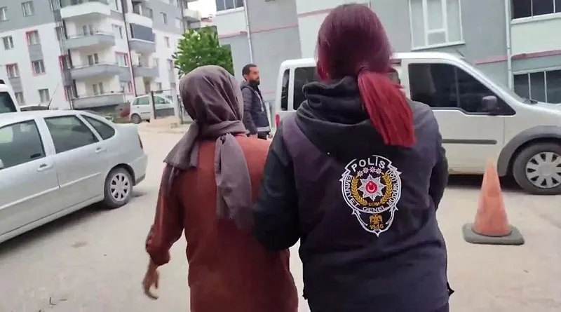bahis-cetelerine-agir-darbe-sibergoz-36-operasyonu-109-supheli-yakalandi-1714493175584.jpeg Bahis çetelerine ağır darbe! 'SİBERGÖZ-36' Operasyonu: 109 şüpheli yakalandı-2