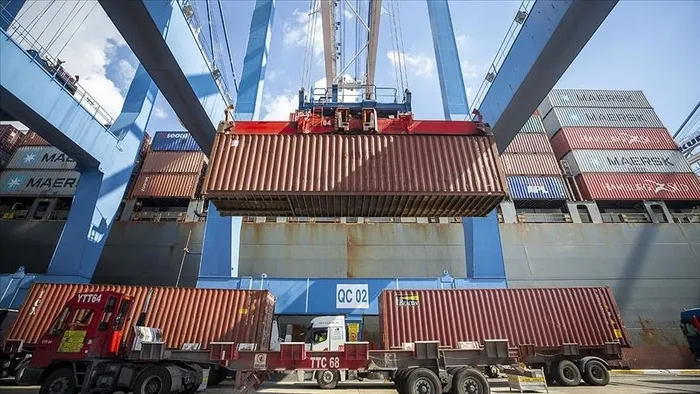 ticaret-bakani-omer-bolat-en-yuksek-seviyelere-ulasti-diyerek-duyurdu-onceki-yila-gore-yuzde-129-artisla-2542-1702566541278.jpeg Ticaret Bakanı Ömer Bolat "En yüksek seviyelere ulaştı" diyerek duyurdu! Önceki yıla göre yüzde 12,9 artışla 254,2 milyar dolara yükseldi-5