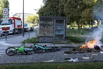 200 kişi gözaltına alındı!