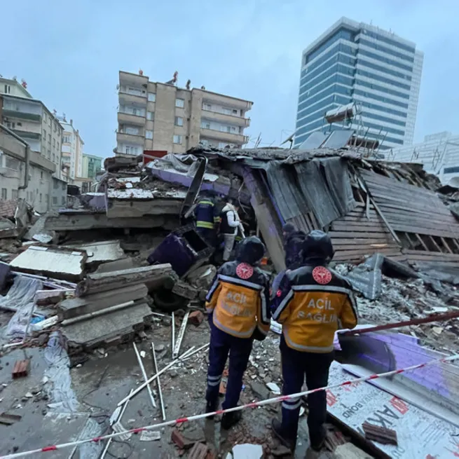 Kahramanmaraş 7.7 ile sarsıldı! Deprem fırtınası: Bölgede yeni felaketleri tetikliyor