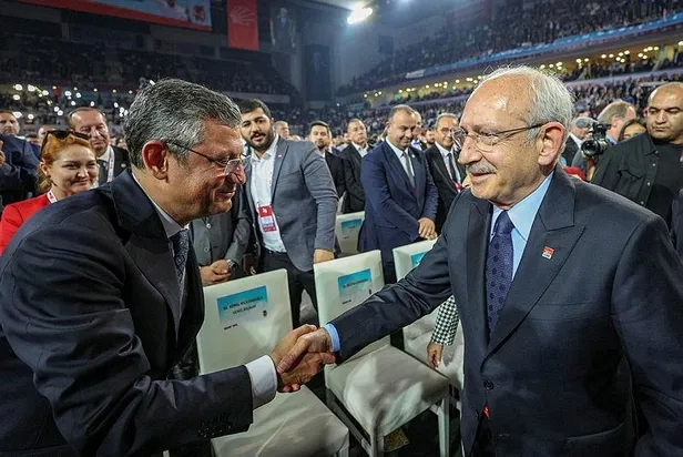 ekremcilerden-buyuk-baski-ilk-turda-tavsan-aday-ozgur-ozele-boyun-egen-kemal-kilicdaroglu-adayliktan-cekiliyor-1699137398208.jpeg Ekremcilerden büyük baskı! İlk turda tavşan aday Özgür Özel'e boyun eğen Kemal Kılıçdaroğlu adaylıktan çekiliyor iddiası-2