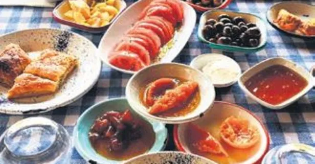 Kurban Bayramı ile tatilciler Bodrum'un yolunu tuttu: Nerede yemek yenir, denize gidilir?