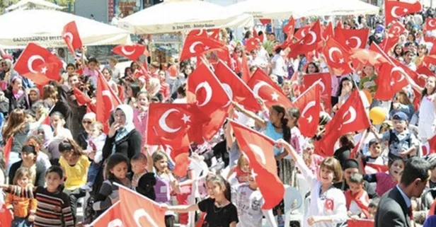 23 Nisan 2019 Salı bugün PTT banka, kargo, noter açık mı, kapalı mı? 23 Nisan resmi tatil mi?