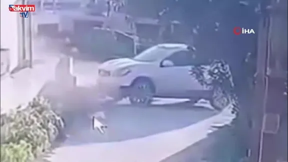 Hatay'da motosiklet sürücüsü 7 günlük yaşam mücadelesini kaybetti: Kaza anı kamerada