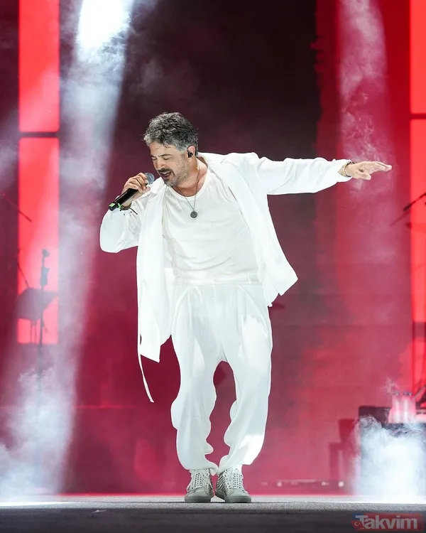 7 yıl Çağla Şıkel’le evli kalmıştı! Emre Altuğ'dan kafa karıştıran aşk açıklaması! 2 çocuk babası Emre Altuğ meğer... - 12