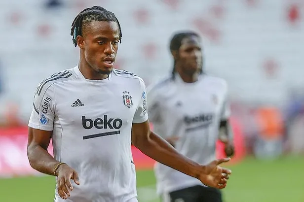 kartala-batshuayi-soku-sakatligi-sona-erdi-simdi-de-atesler-icinde-1637180453787.jpeg Kartal’a Batshuayi şoku! Sakatlığı sona erdi şimdi de ateşler içinde-4