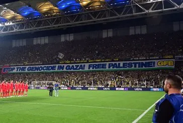 Fenerbahçe tribünlerinde Filistin’e destek