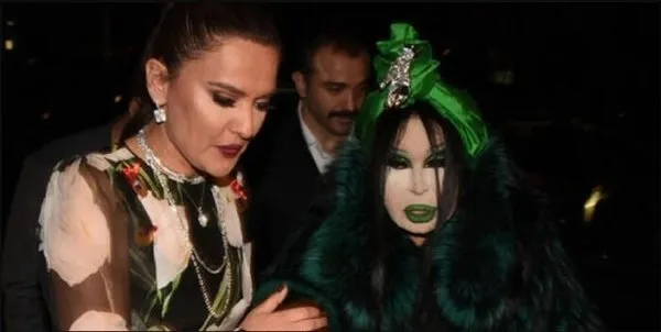 Demet Akalın'ın tuvaletini İbrahim Tatlıses'in programında kim pisletti? İrem Derici 'Ben değilim' deyince... Günlerdir konuşuluyordu bu iddia şaşırttı-3