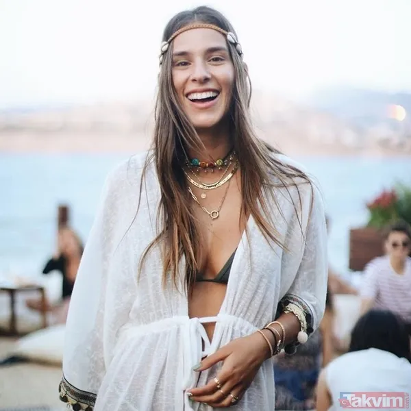 London College Of Fashion'da 1 Yıl Eğitim Alan Tarkan, Eğitimini Paris'te Parsons New School Of Design'da Tamamladı. Tarkan, Son Zamanlarda İse Influencer...