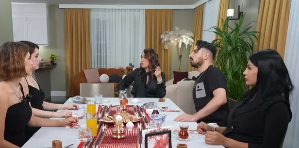 yemekteyiz-kim-birinci-oldu-10-kasim-2023-cuma-zuhal-topalla-yemekteyiz-kim-kazandi-iste-puan-durumu-ve-odulu-1699628490735.jpg 10 Kasım 2023 Cuma Zuhal Topal'la Yemekteyiz kim kazandı? YEMEKTEYİZ KİM BİRİNCİ OLDU? İşte puan durumu ve ödülü alan isim...-2