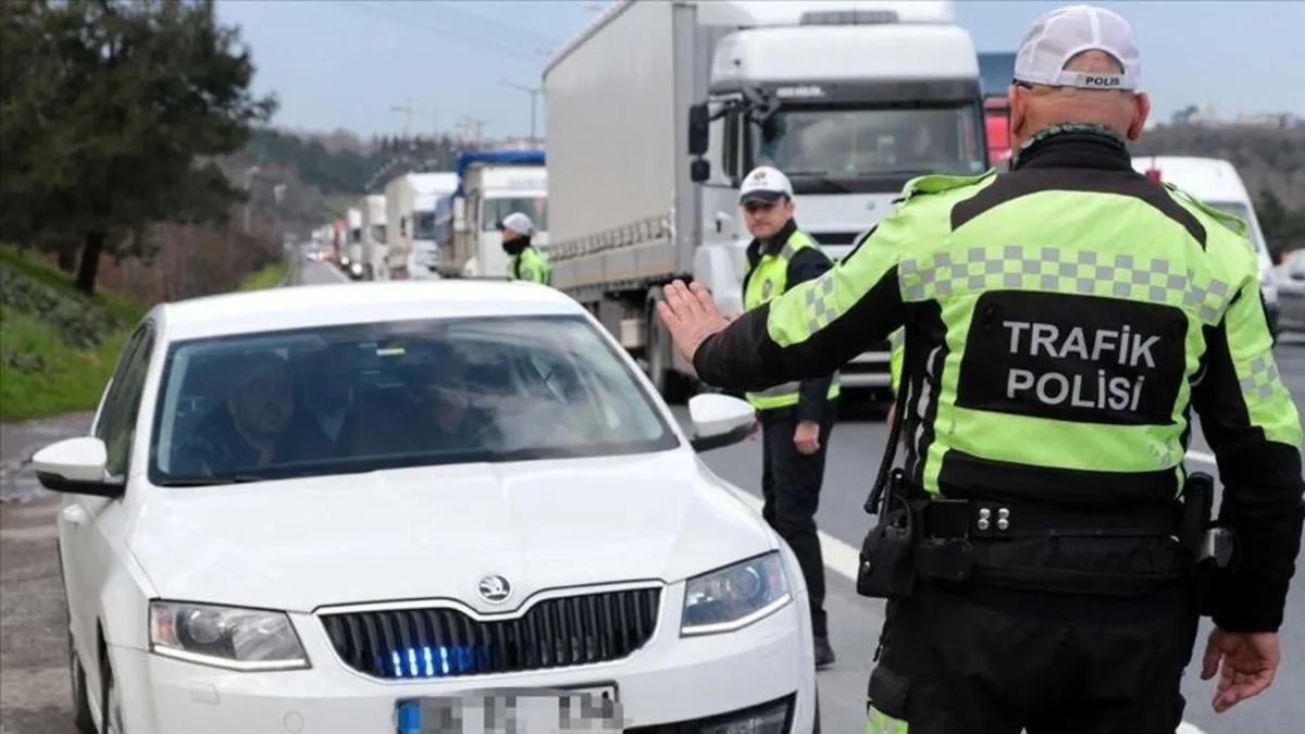 Meclis'ten geçti: Yetkisiz çakar kullananlara ve ruhsatsız silah bulunduranlara ceza yağacak!