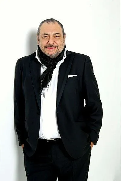 televizyoncu-reha-muhtar-ile-ozbel-onalin-okul-kavgasi-buyuyor-okul-mudiresine-el-kaldirdigi-1650831143448.jpeg Televizyoncu Reha Muhtar ile Özbel Önal'ın okul kavgası büyüyor! Okul müdiresine el kaldırdığı...-5