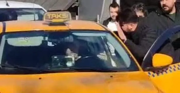 Eyüpsultan’da kaza sonrası kavga! Araca girip taksiciyi yumrukladı