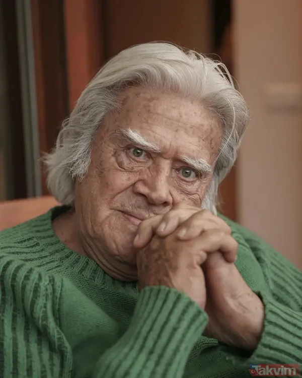 Yeşilçam efsanesi Cüneyt Arkın’ın oğlu Murat Arkın’ından kahreden paylaşım! Gördüğü rüyayı anlattı “Babam çıkıp şimdi gelse...” - 33