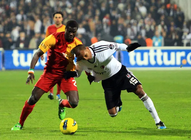emmanuel-eboue-oldu-mu-emmanuel-eboue-kimdir-kac-yasinda-ve-nereli-1616096861474.jpg Emmanuel Eboue öldü mü? Emmanuel Eboue kimdir, kaç yaşında ve nereli?-8