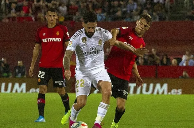 Real Madrid, liderliği Barcelona'ya bıraktı