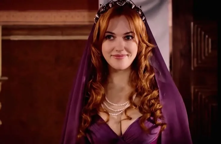 1790491869118.jpg Hürrem Sultan rolüyle hafızalara kazınan Meryem Uzerli'den yan odaya baskın! Hayranının aklı başından gitti-3