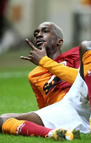 Galatasaray'ın eski yıldızı Henry Onyekuru, Olympiakos'a transfer oldu