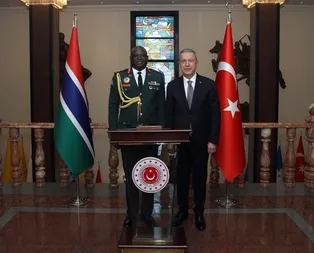 Bakan Akar, Gambiya Genelkurmay Başkanı Kintehi kabul etti