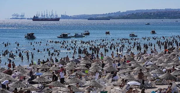 İstanbul'da bayram durumu! Yollar boş plajlar dolu