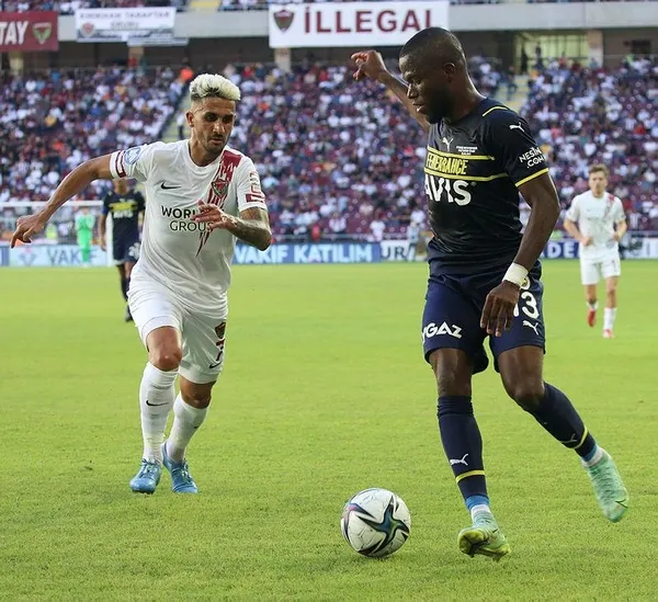 Hatay karşısında 2 golün asistini yapan Valencia, Fenerbahçe’yi taşıyor!-6