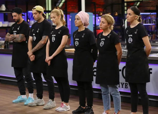 masterchef-18-ekim-pazar-kim-elendi-masterchef-elenecek-isim-ifsa-oldu-masterchef-didem-mi-tanya-mi-elendi-mi-1603033609110.jpg