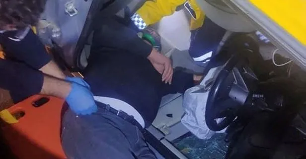 Yalova’nın Çiftlikköy ilçesinde korkunç kaza! Ticari taksi takla attı: 2 yaralı
