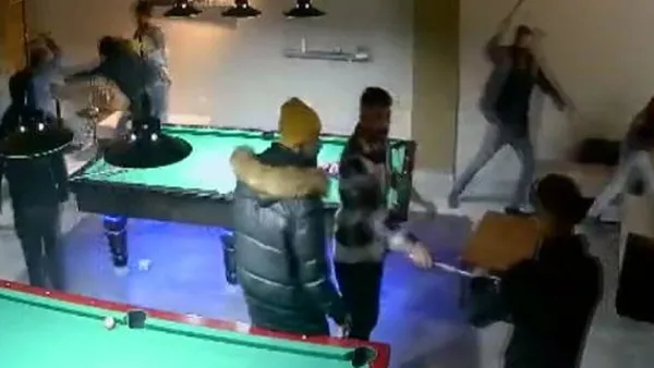 bilardo-salonunda-feci-kavga-istakalarla-vurdular-2-kisi-cezaevine-gonderildi-1641374292217.jpg