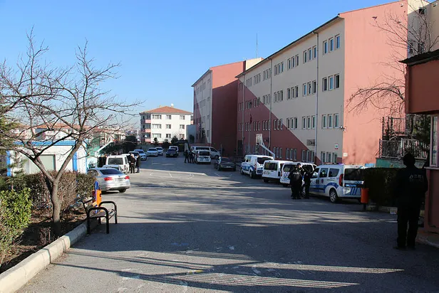 Son dakika: Ankara'da lisede dehşet! Okul müdürünü vurup intihar etmeye kalktı-1