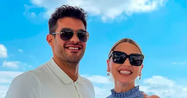 Bir evlilik Hadisesi! Mehmet Dinçerler yüzüğü parmağına taktı, Hadise Açıkgöz sevinçten havalara uçtu: Evet dedim