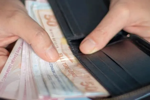 maraton-basladi-milyonlarin-gozu-gelecek-haberde-iste-asgari-ucrete-35-40-45-50lik-zam-senaryolari-1702409557873.jpeg Maraton başladı: Milyonların gözü gelecek haberde! İşte asgari ücrete %35 - %40 - %45- %50'lik zam senaryoları...-5