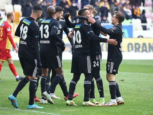 besiktas-3-kere-direge-takilinca-malatya-deplasmaninda-2-puan-birakti-1642885558763.jpeg