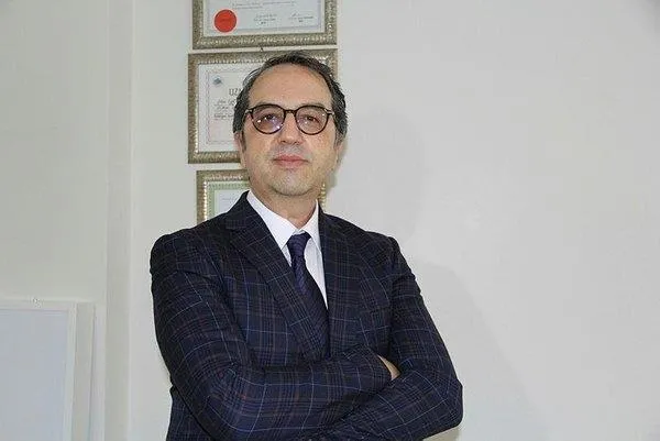 Bilim Kurulu Üyesi Prof. Dr. Alper Şener uyardı: Omicron’da pik (zirve) seviyeyi şubatın ilk iki haftasında bekliyoruz-4