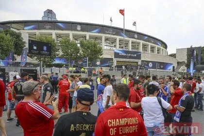 Chelsea Liverpool maçına yoğun ilgi! İstanbul’da renkli görüntüler...