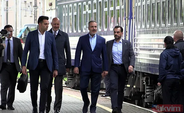 Dışişleri Bakanı Hakan Fidan Ukrayna'ya giderken trende açıkladı: Barışın bizatihi kendisi dışında stratejik bir hedefimiz yok - 10