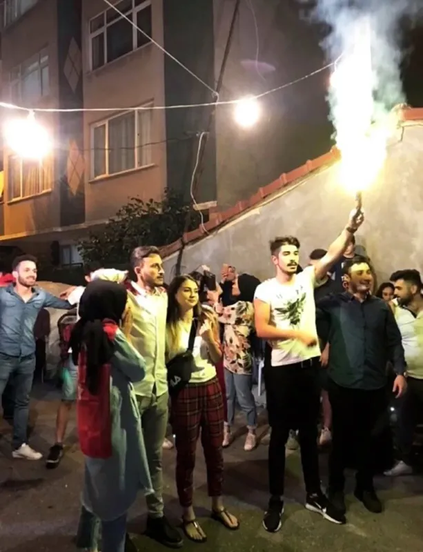 İstanbul'da tepki çeken görüntüler! Magandalar tünel kapatıp havaya ateş açtı-7