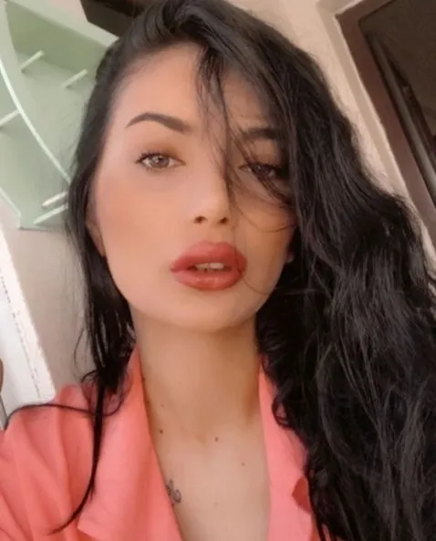 son-dakika-tiktok-fenomeni-dilan-koc-oldurulmek-ve-tecavuzle-tehdit-edilmisti-3-kisi-gozaltina-alindi-1618061302161.jpg SON DAKİKA: TikTok fenomeni Dilan Koç'u tecavüz ve ölümle tehdit eden 3 kişi gözaltına alındı-13