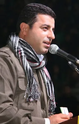 HDP söylüyor PKK uyguluyor