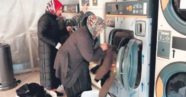 Beyoğlu Belediyesi, Yardım Kampüsü'nde depremzedelere hizmet veriyor.