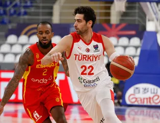 Türkiye 2022 Avrupa Şampiyonası'nda liderlik fırsatını tepti! Türkiye 69 - 72 İspanya