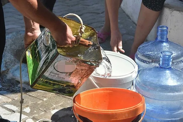 CHP'li belediye vatandaşa kabusu yaşatıyor! Halk 10 gündür susuz kalmış durumda-9