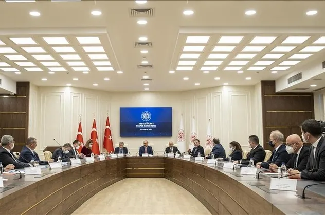 Asgari ücrette 4. toplantı ne zaman saat kaçta? 2022'de asgari ücret ne kadar olacak? Asgari ücrette son durum...