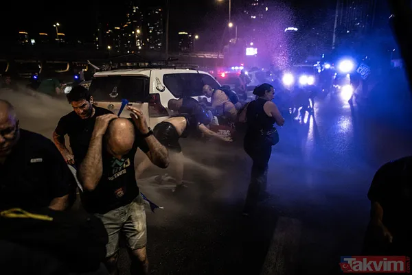 Tel Aviv'de kafesli protesto! Onlarca İsrailli, Netanyahu'nun istifası için sokaklara döküldü: Sen baştasın, sen suçlusun - 4