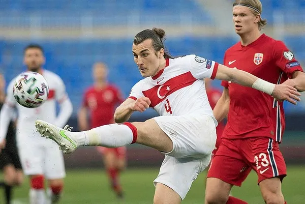 turkler-haalanddan-korkuyor-algisina-a-milli-takimdan-sahada-net-cevap-performansi-vasati-gecemedi-1616875963886.jpeg 'Türkler, Haaland'dan korkuyor algısına' A Milli Takım'dan sahada net cevap: Performansı vasatı geçemedi-6