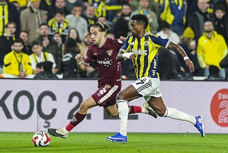 Galatasaray’dan transferde geri adım!