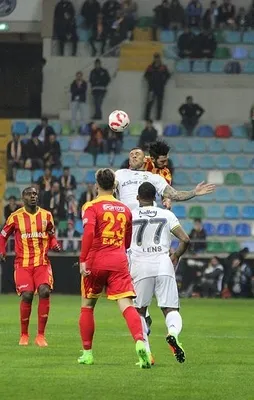 Fenerbahçe yolu yarıladı