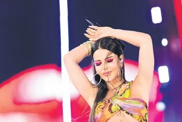 Simge Sağın’dan Erdem Kınay açıklaması: “Elimi bir anda bıraktı''