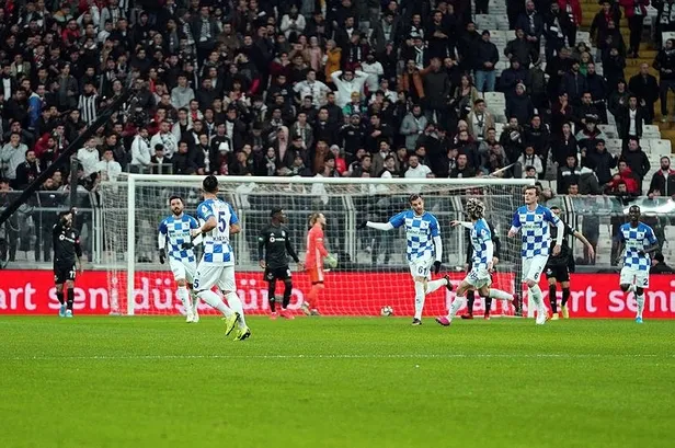 Kartal Türkiye Kupası'na veda etti! MAÇ SONUCU: Beşiktaş 2 - 3 Erzurumspor MAÇ ÖZETİ İZLE-2