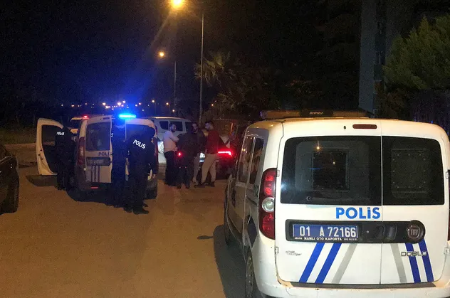 Adana'da tabancayla vurulan kadın yaralandı